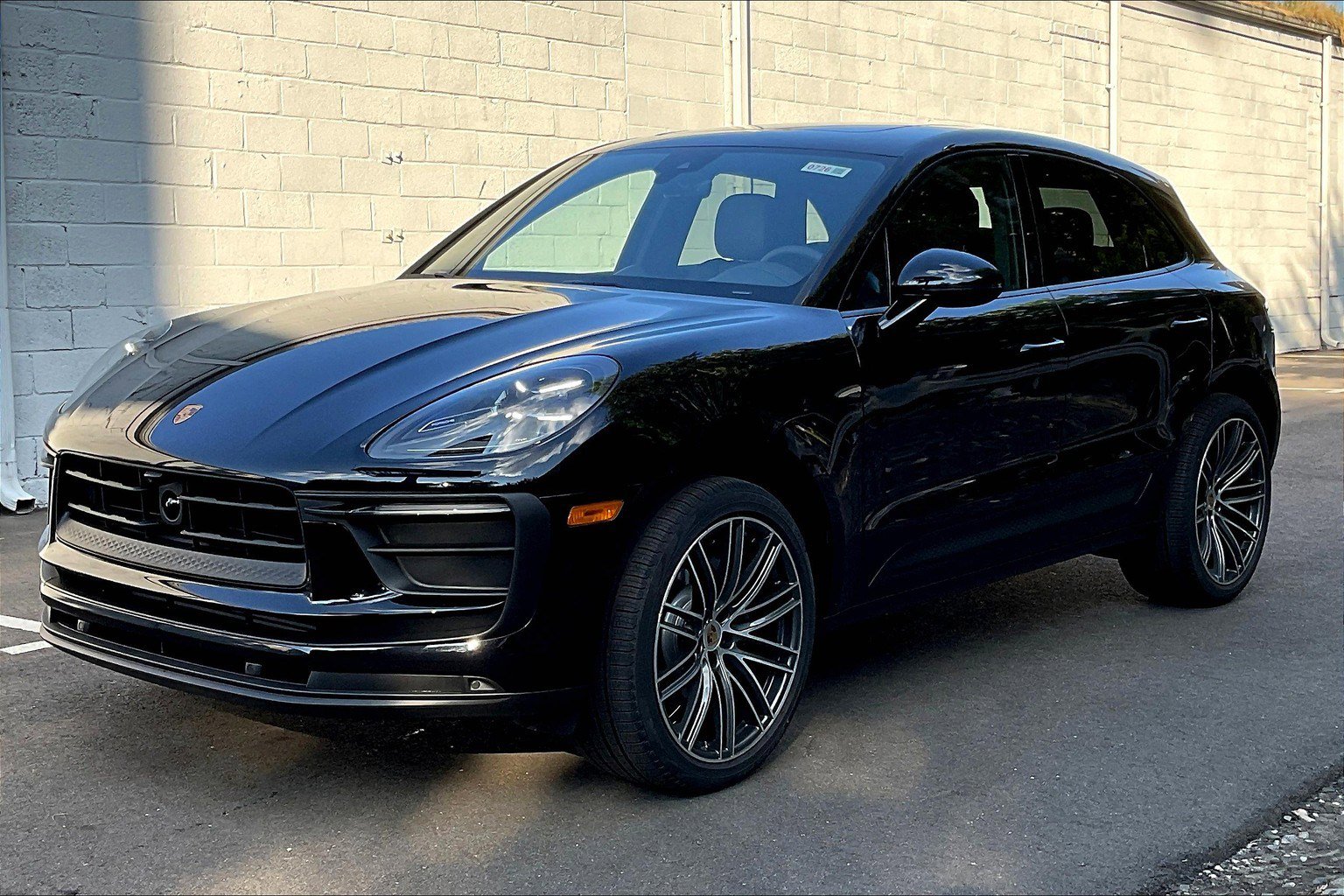 New 2026 Porsche Macan image 1