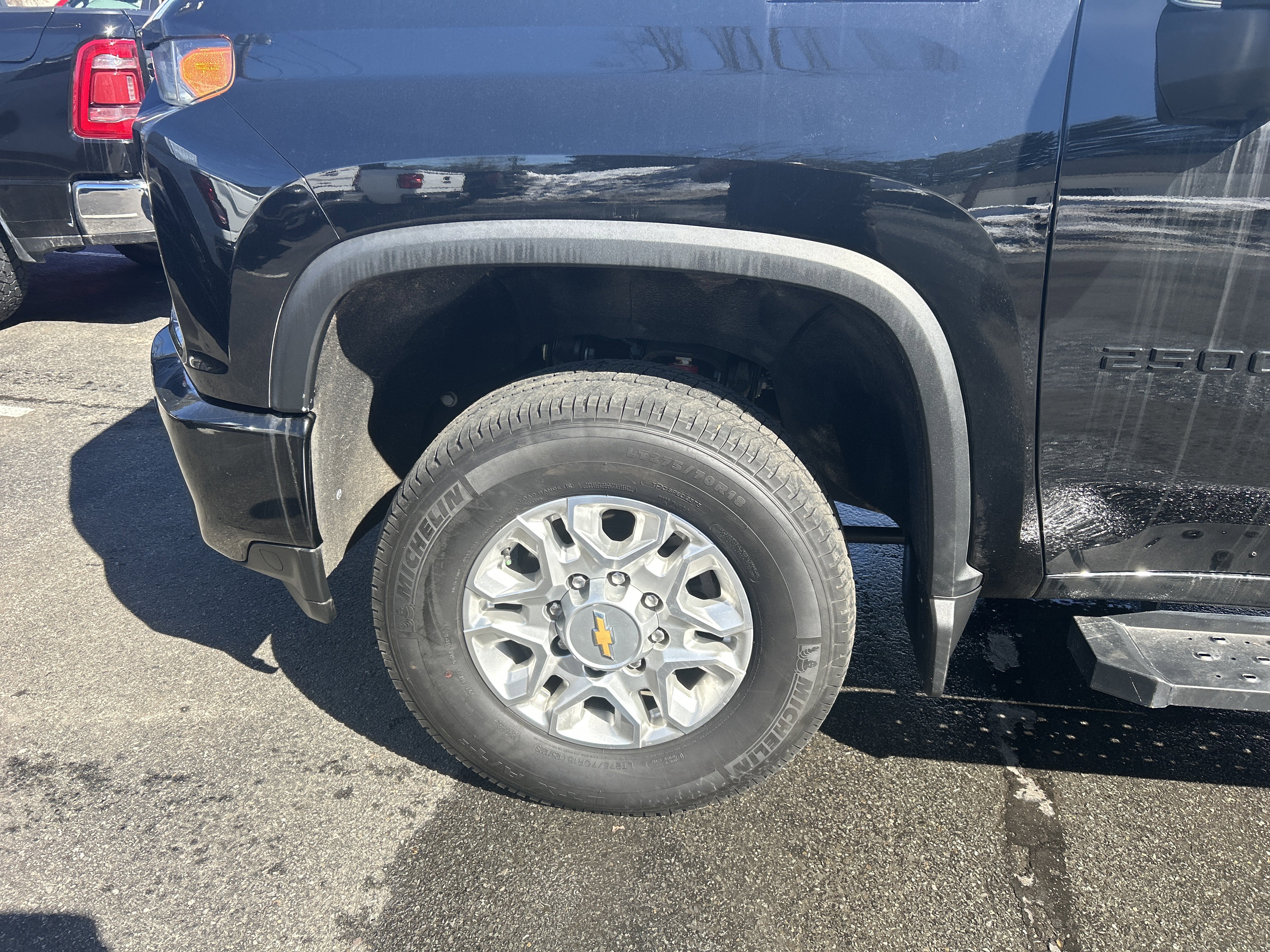 Used 2021 Chevrolet Silverado 2500 LTZ w/ LTZ Plus Package image 5