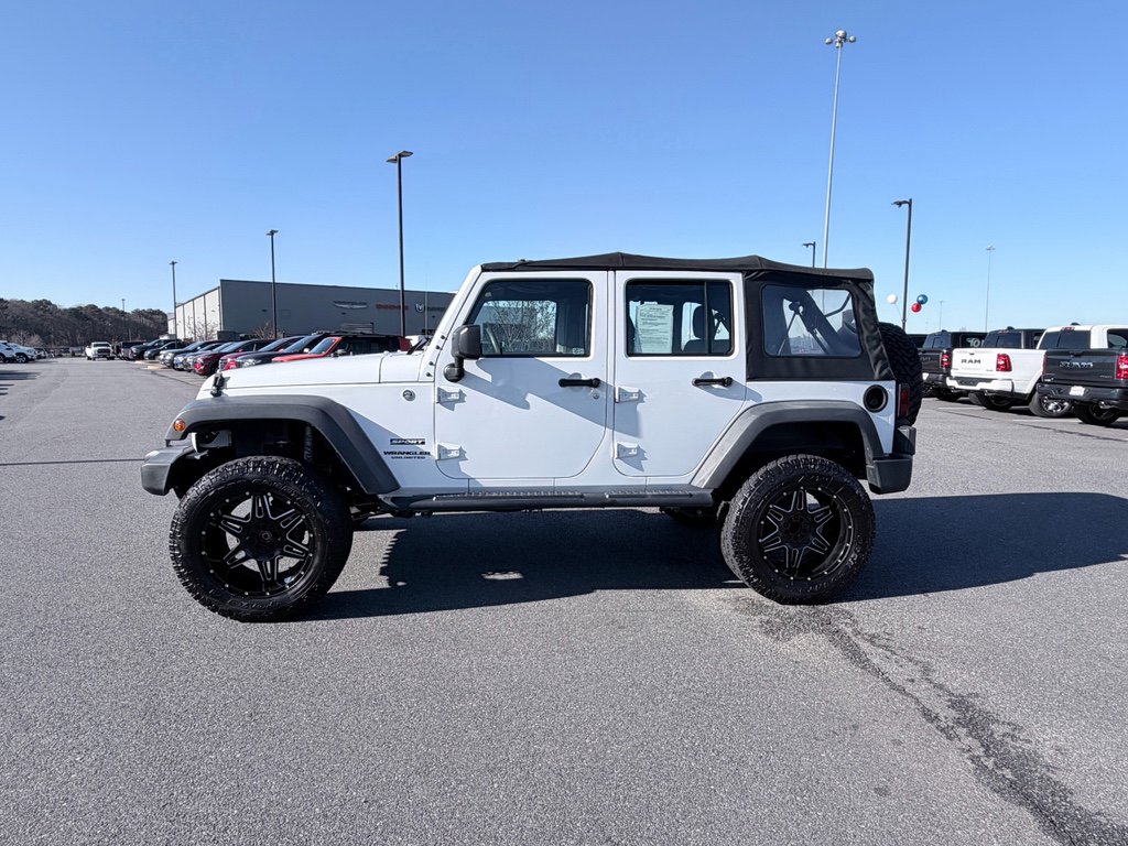 Used 2014 Jeep Wrangler Unlimited Sport image 5