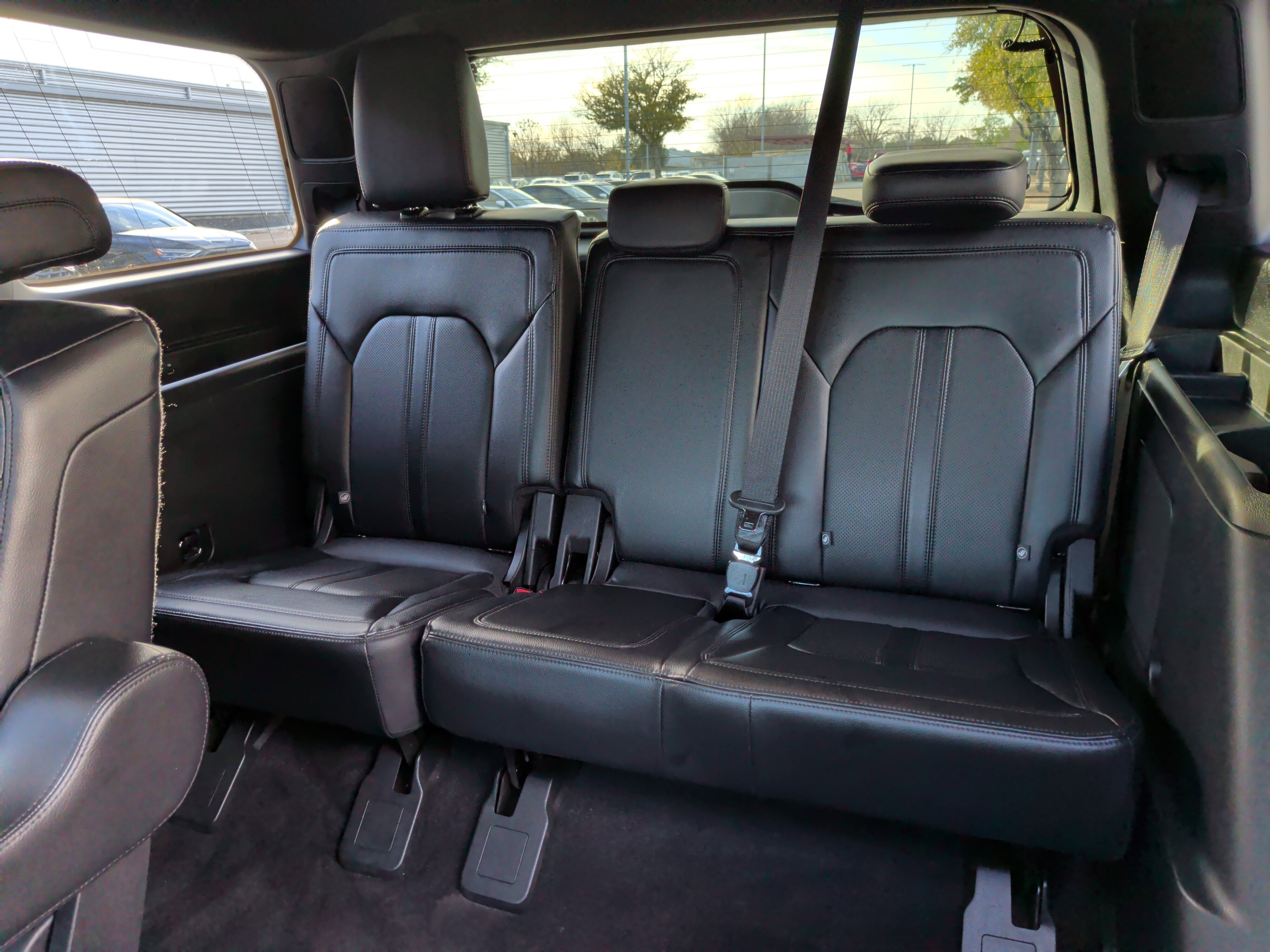 Used 2019 Ford Expedition Limited w/ Equipment Group 302A image 33