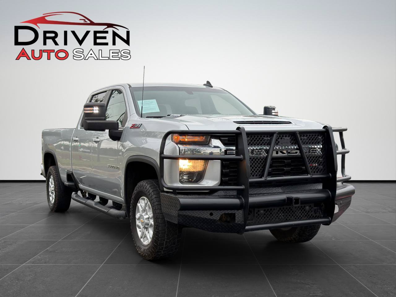 Used 2022 Chevrolet Silverado 3500 LT w/ Convenience Package AWD/4WD image 8