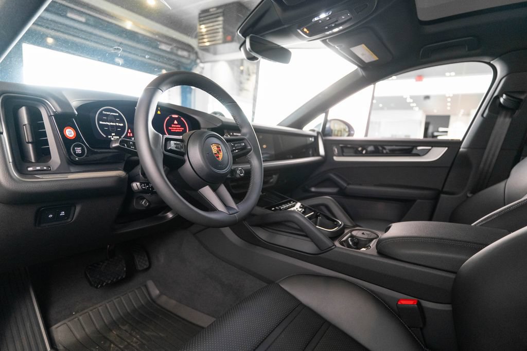 New 2026 Porsche Cayenne Coupe AWD/4WD image 4