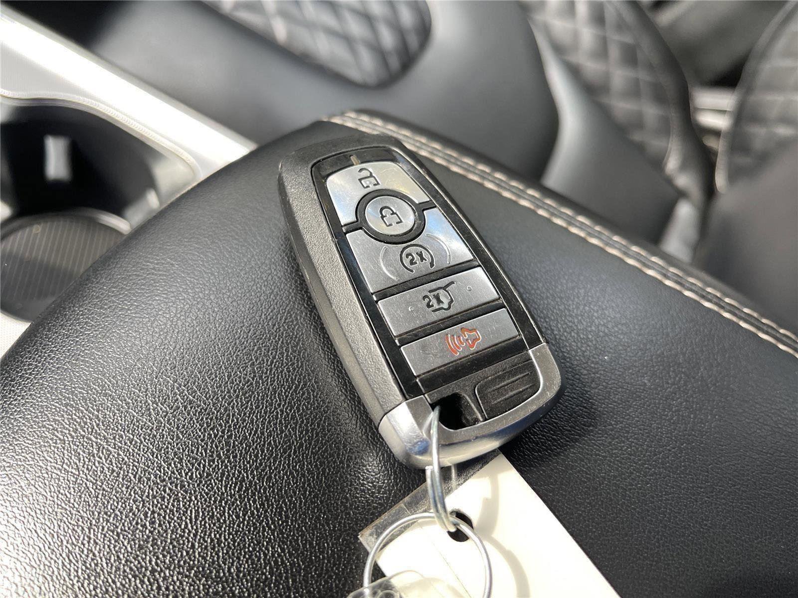 Used 2024 Ford Edge Titanium AWD/4WD image 46