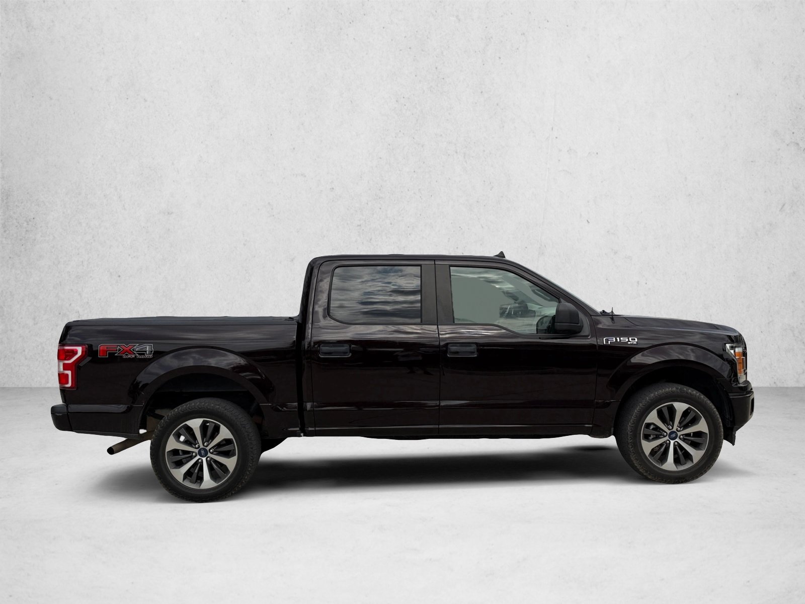Used 2020 Ford F150 XL w/ Equipment Group 101A Mid AWD/4WD image 4