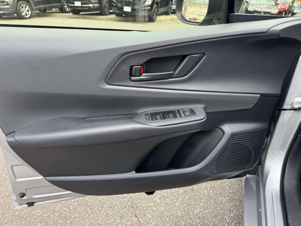 Used 2024 Toyota Prius LE FWD image 14