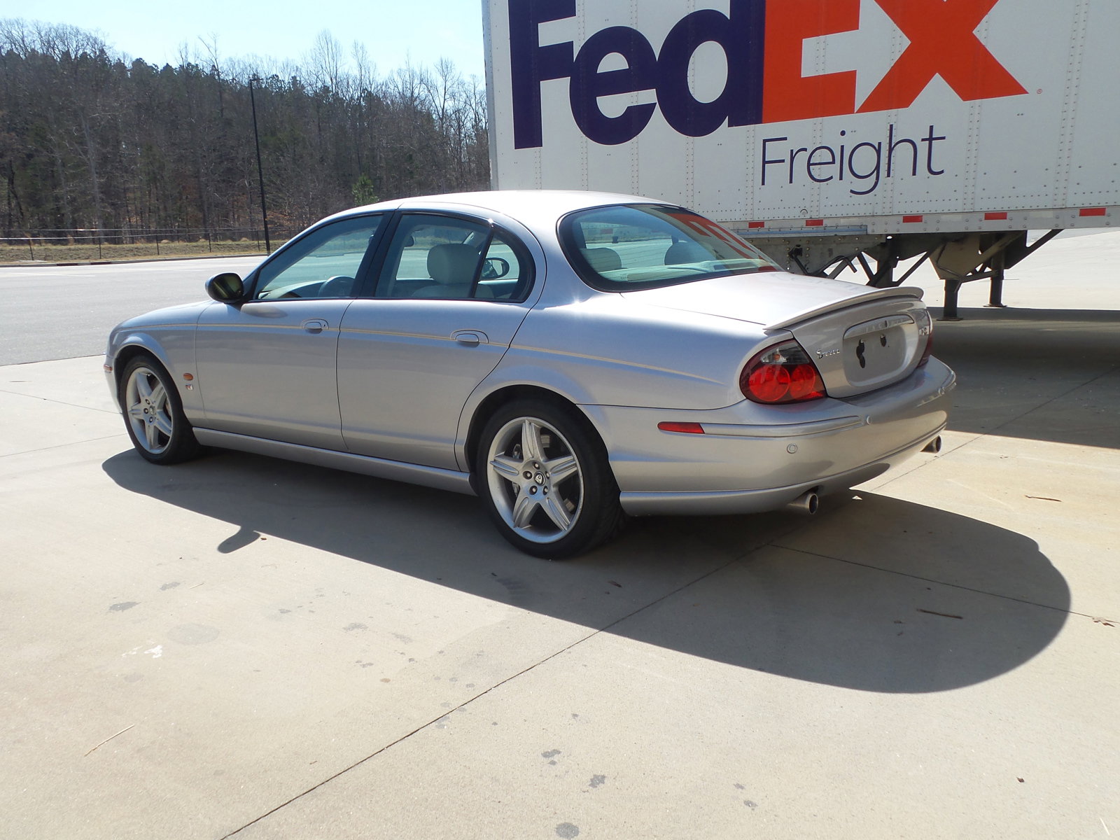 Used 2003 Jaguar S-TYPE R RWD image 3