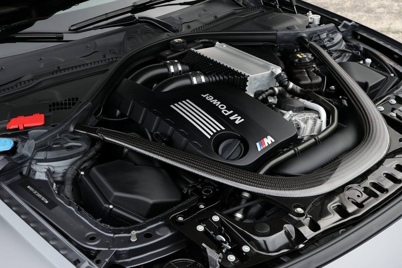 Used 2016 BMW M4 GTS RWD image 16