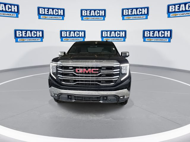 Used 2023 GMC Sierra 1500 SLT w/ SLT Premium Package AWD/4WD image 3