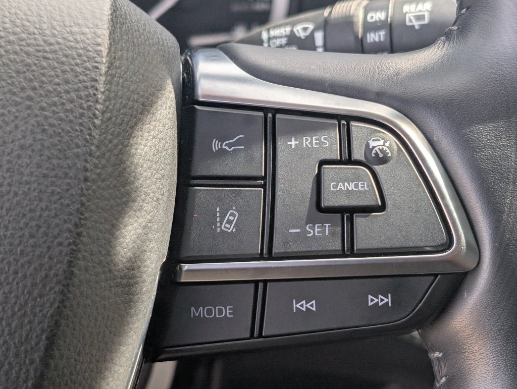 Certified 2021 Toyota Highlander Platinum AWD/4WD image 18