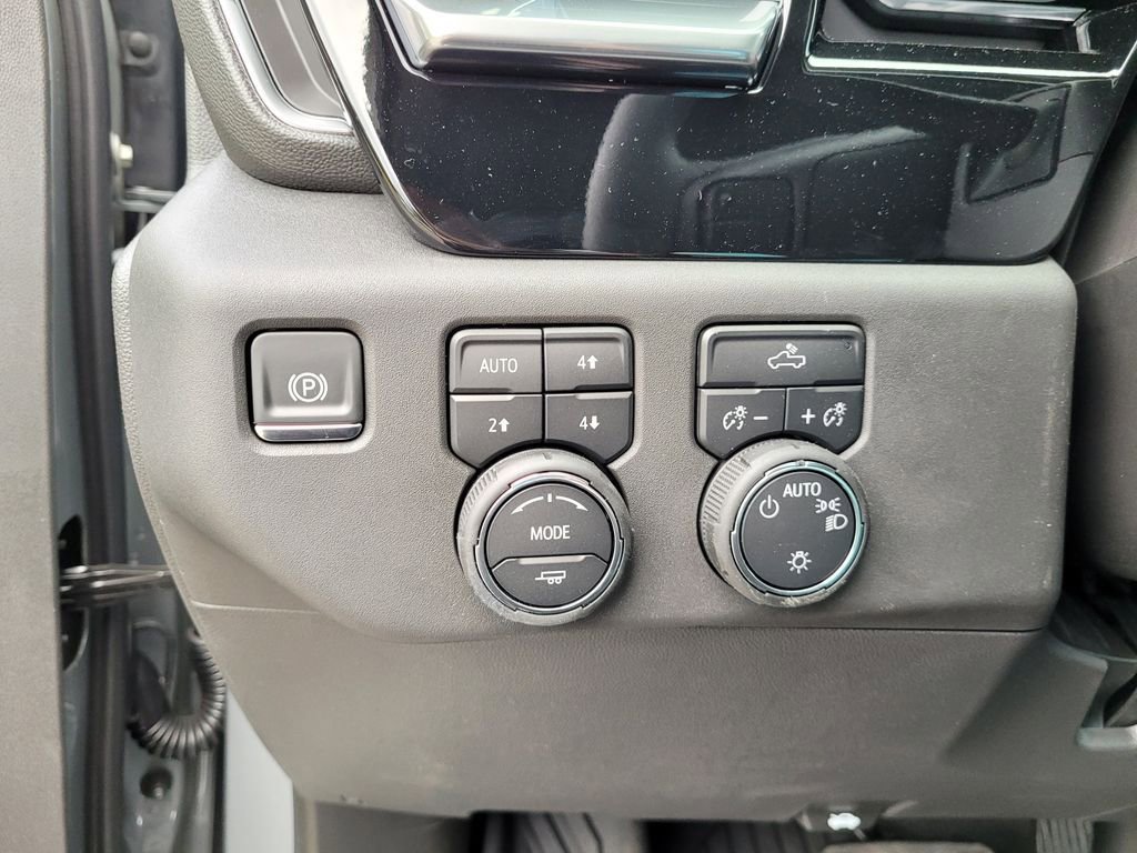 New 2025 Chevrolet Silverado 1500 LT image 16
