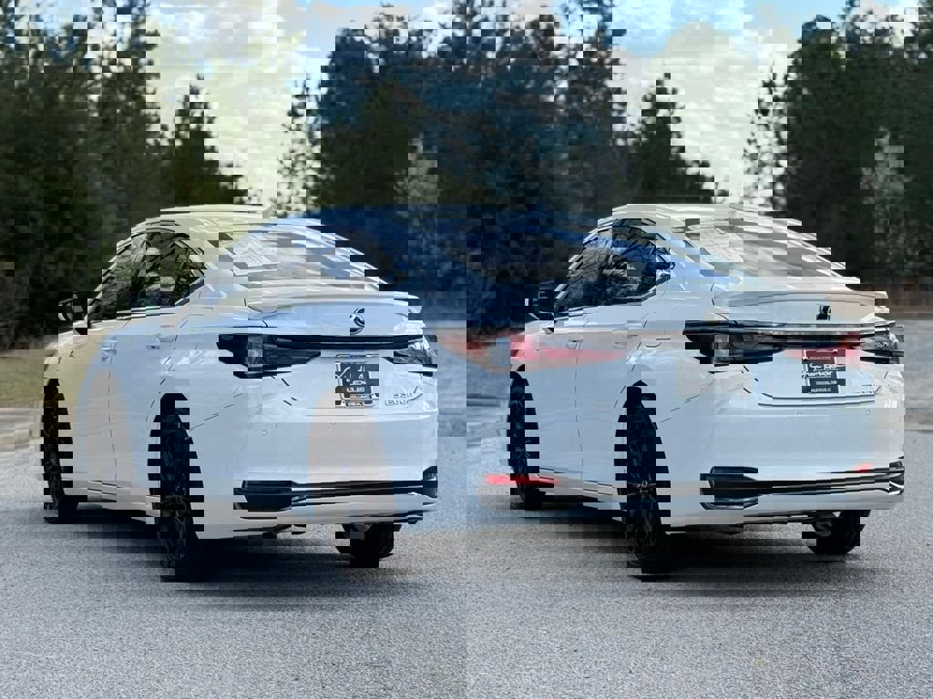 Certified 2024 Lexus ES 300h F Sport image 12