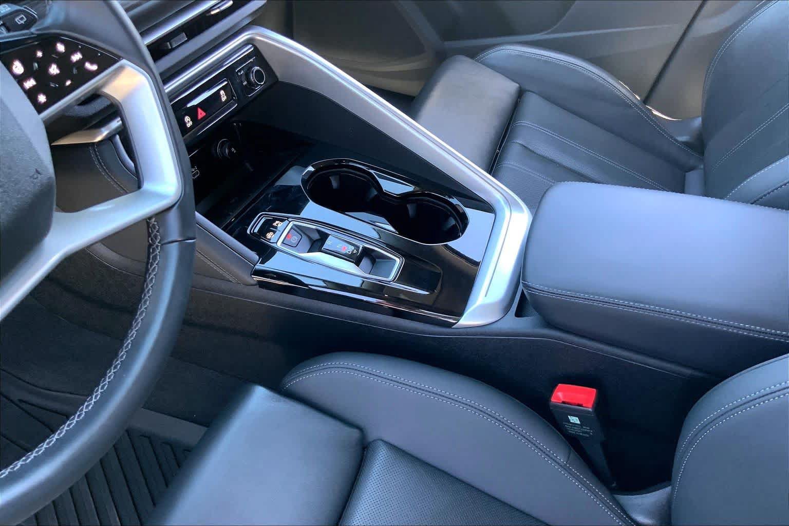 Certified 2025 Audi Q5 Premium Plus w/ Premium Plus AWD/4WD image 17