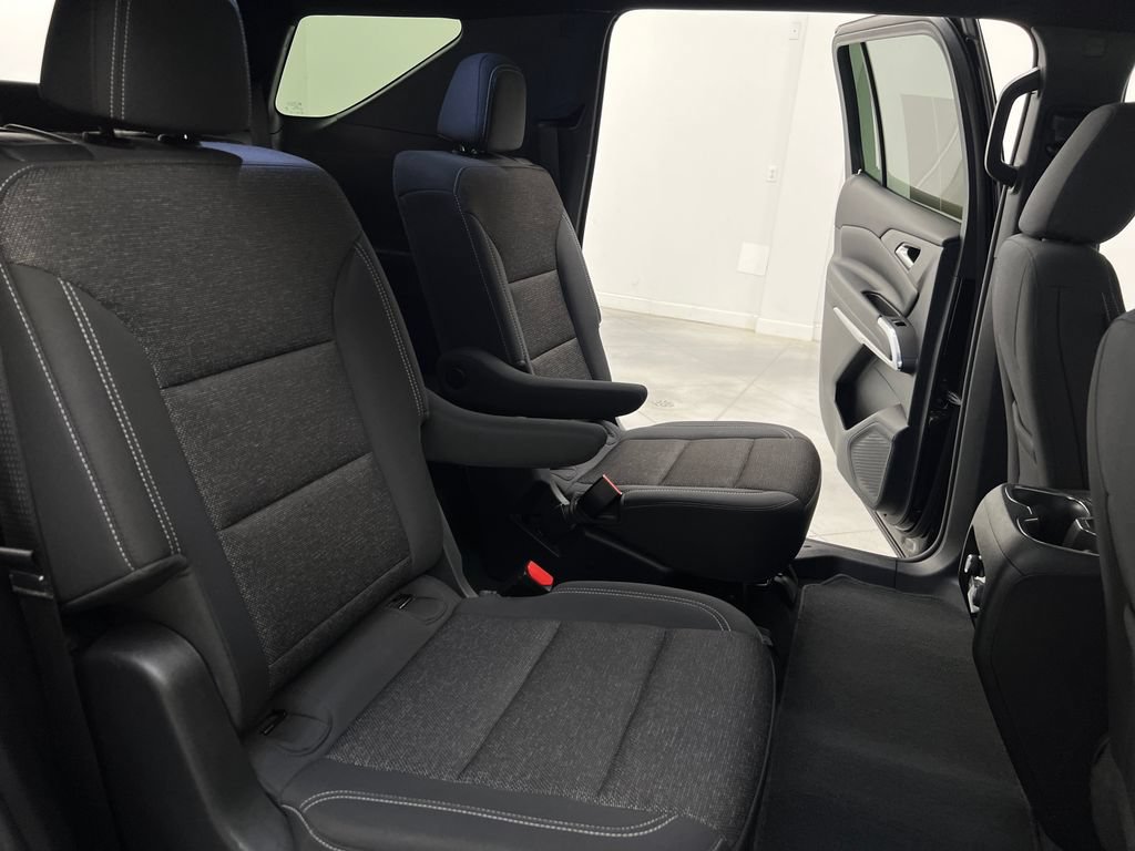 Used 2024 Chevrolet Traverse LT FWD image 24