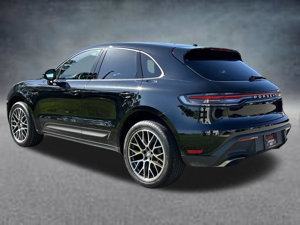 Used 2023 Porsche Macan Turbo AWD/4WD image 3