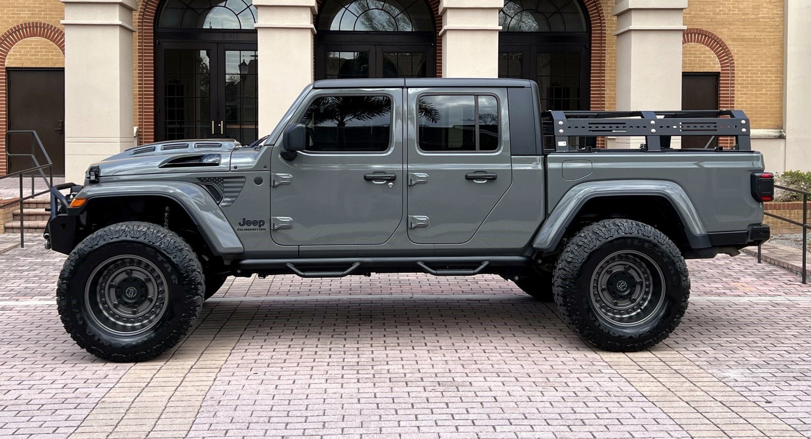 Used 2022 Jeep Gladiator Sport AWD/4WD image 5