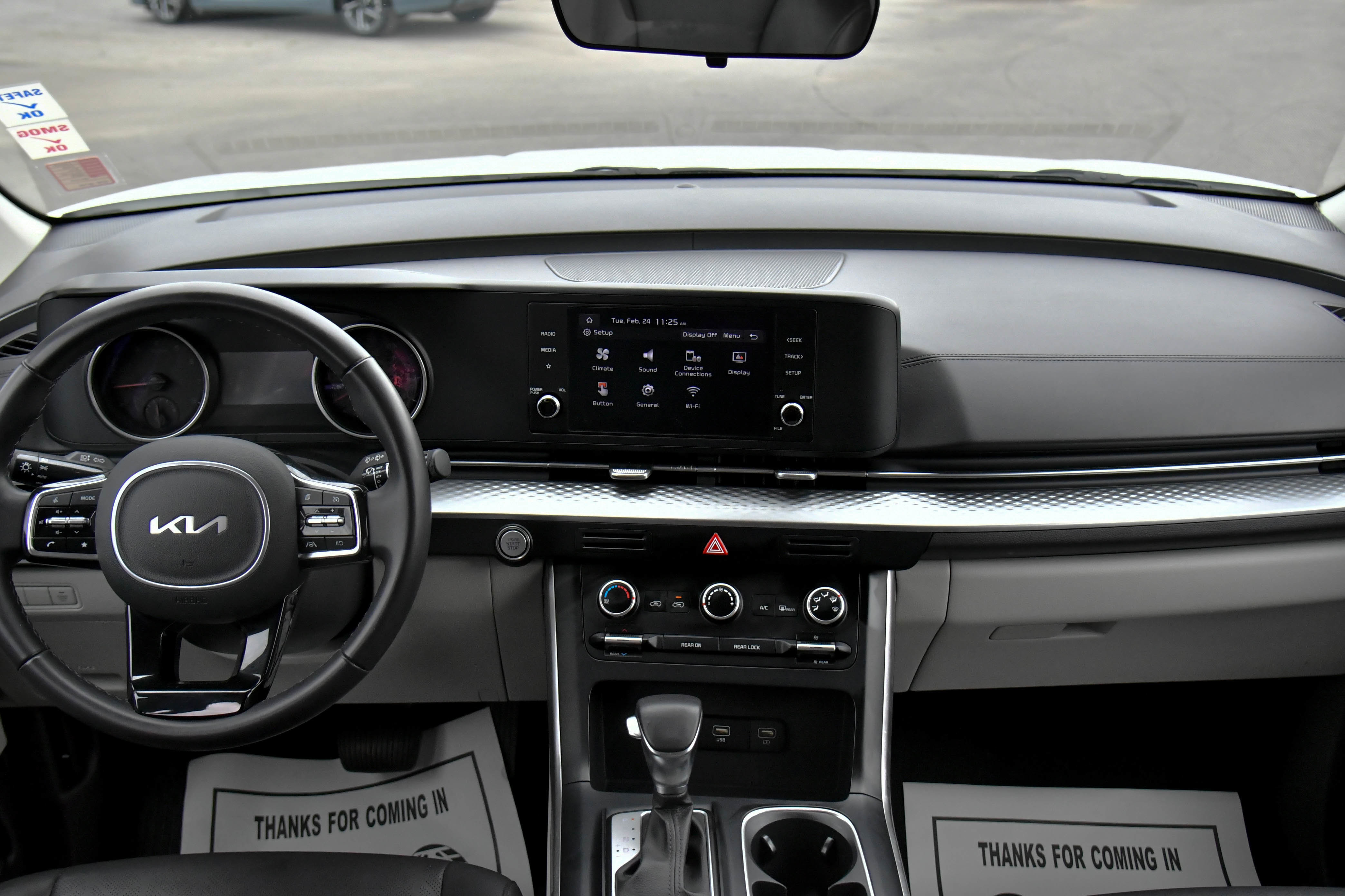 Used 2024 Kia Carnival LX image 37