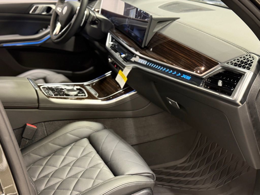 Used 2026 BMW X5 xDrive40i w/ Off-Road Package image 33