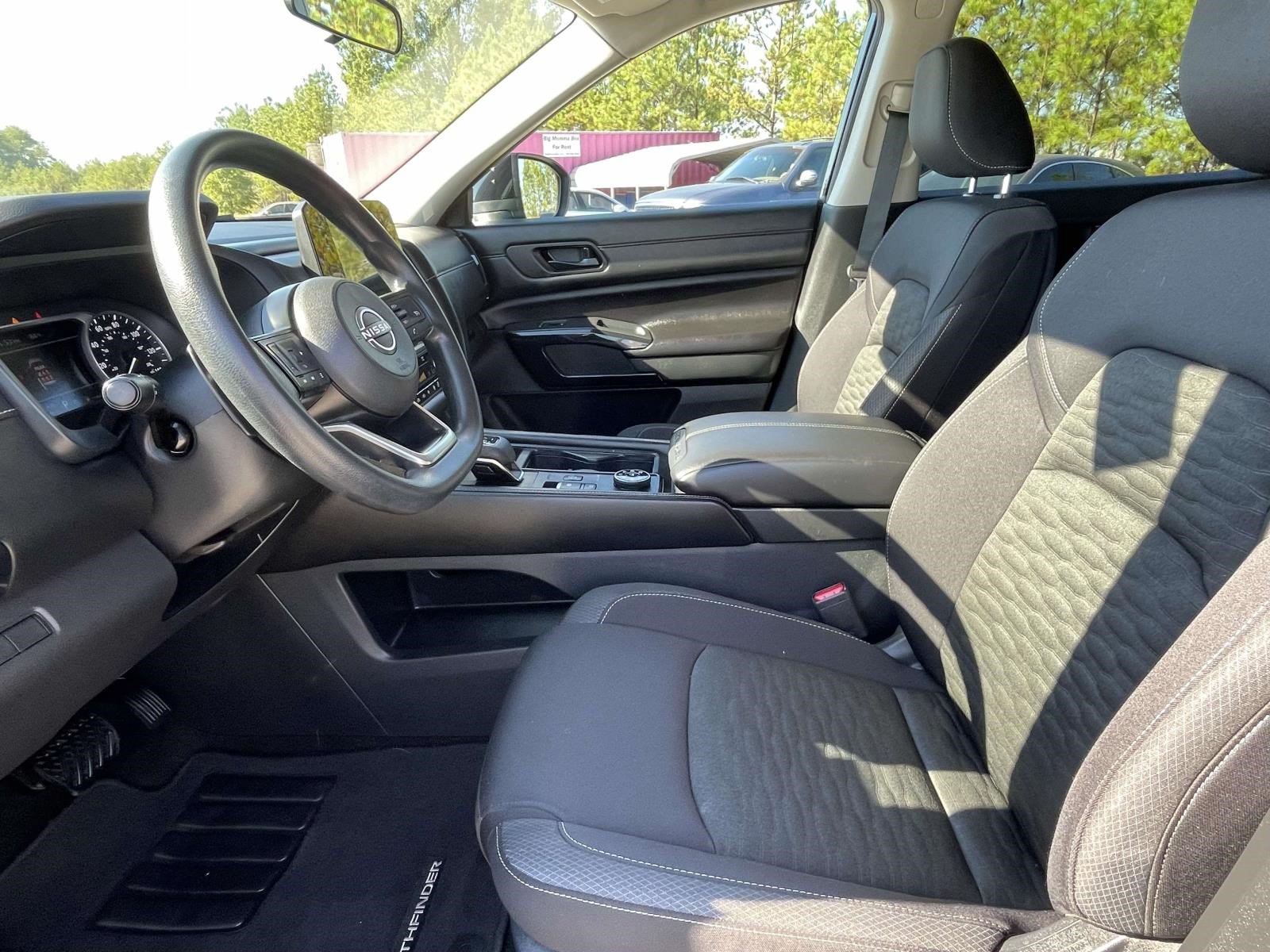 Used 2024 Nissan Pathfinder S AWD/4WD image 15