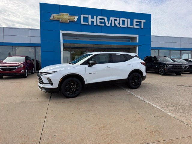 Certified 2024 Chevrolet Blazer LT w/ Convenience Package AWD/4WD image 4