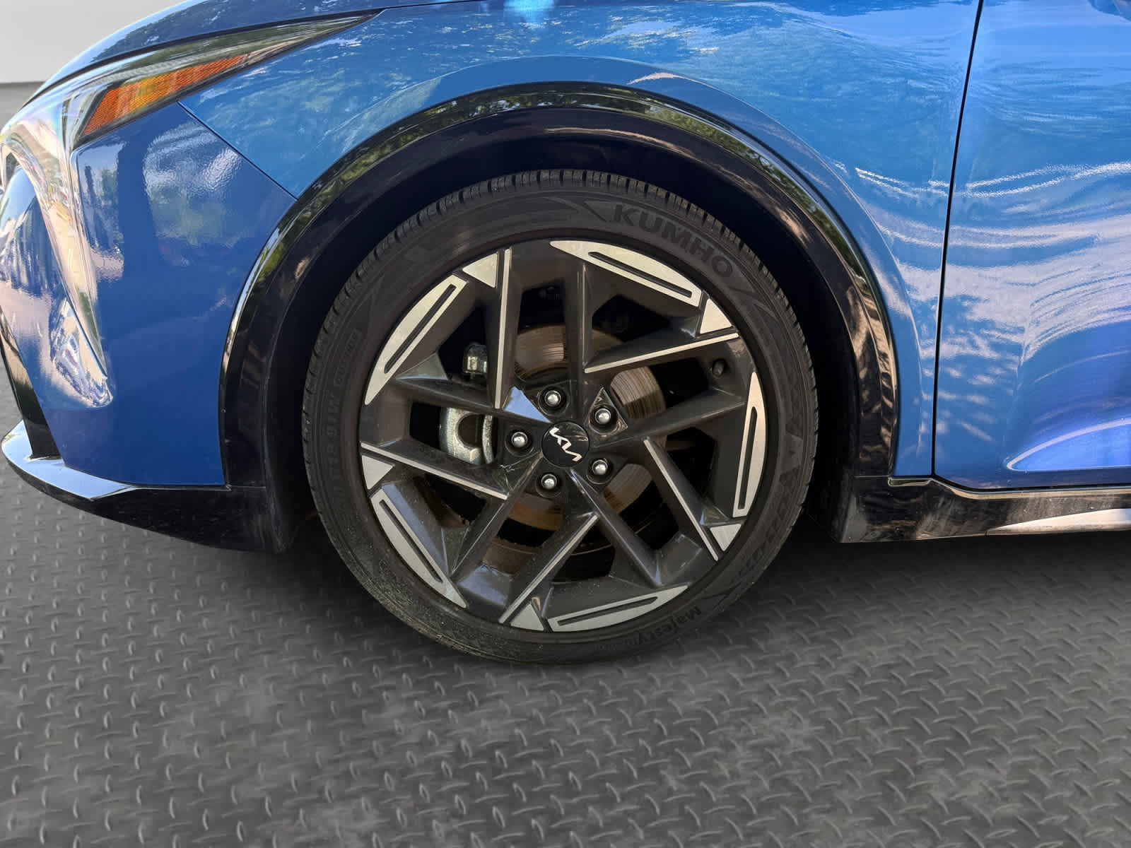 Used 2025 Kia K4 GT-Line w/ GT-Line Premium Package FWD image 9