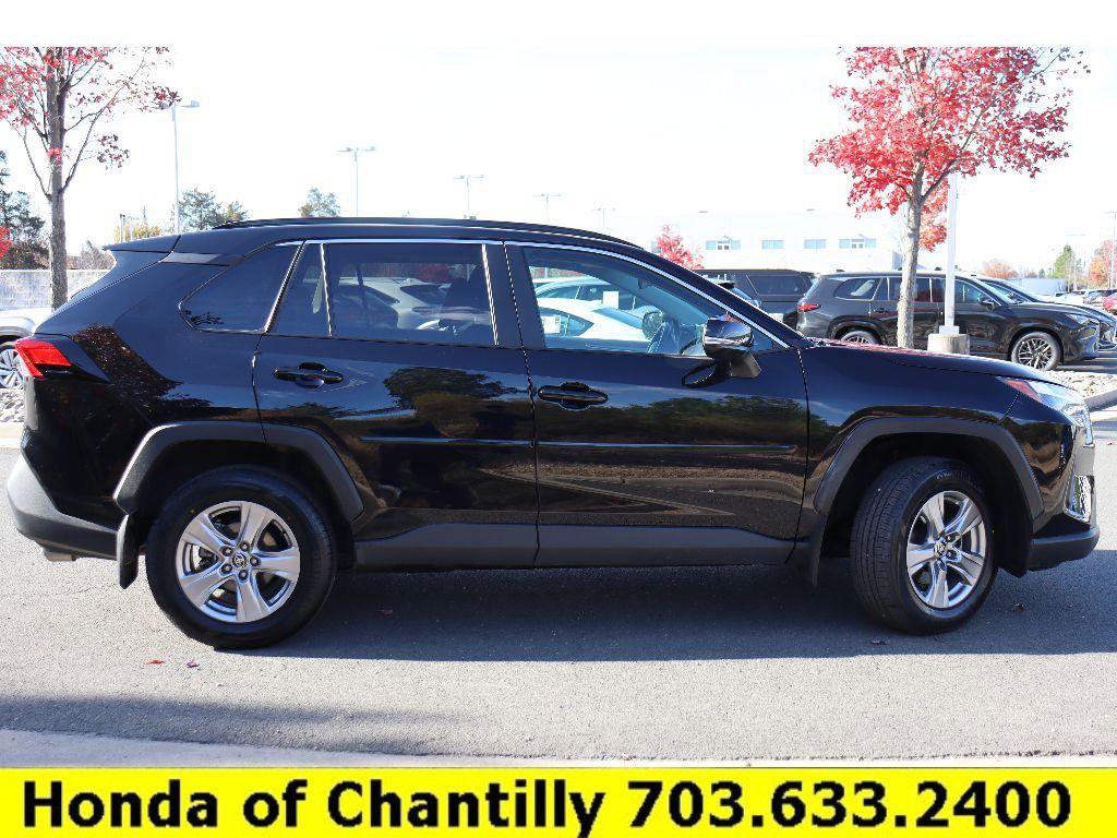 Used 2022 Toyota RAV4 XLE image 8