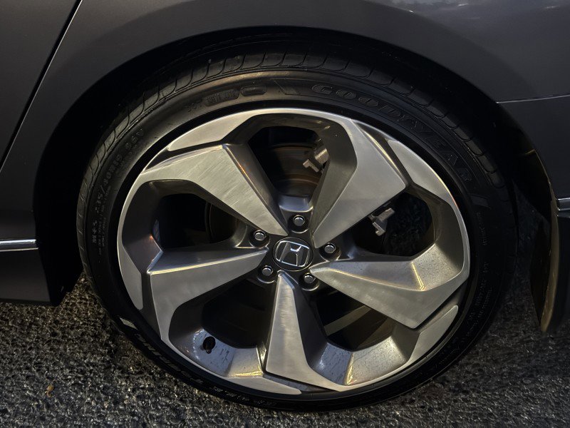 Used 2018 Honda Accord Touring image 40