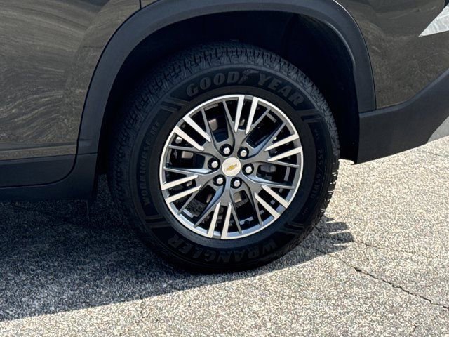 Used 2024 Chevrolet Traverse LT FWD image 5