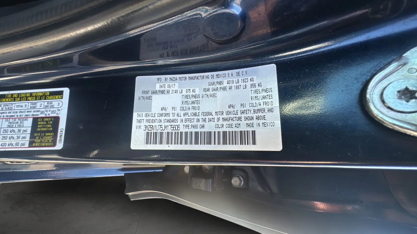 Used 2018 MAZDA MAZDA3 Sport FWD image 34