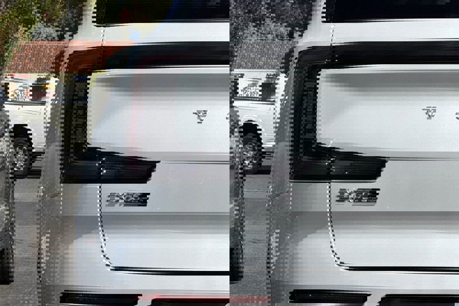 New 2025 Volvo EX90 Plus w/ Protection Package Premier image 27