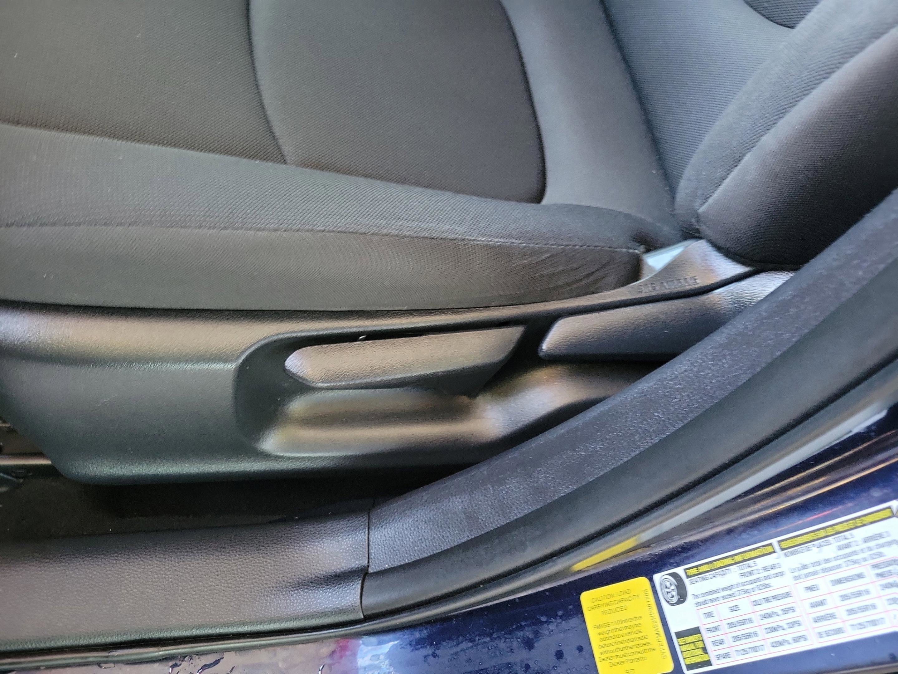 Used 2022 Toyota Corolla LE FWD image 25