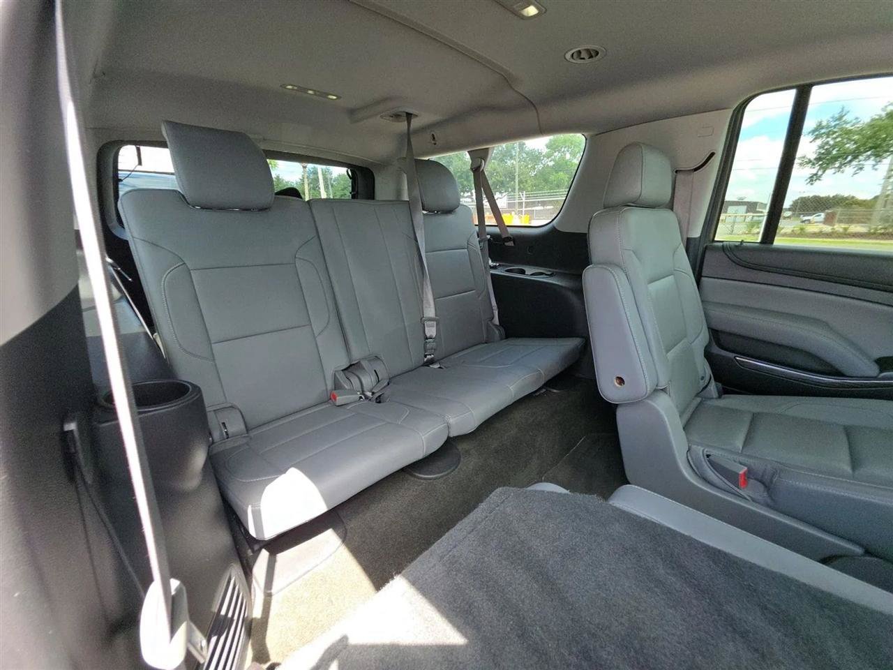Used 2015 Chevrolet Suburban LT RWD image 20