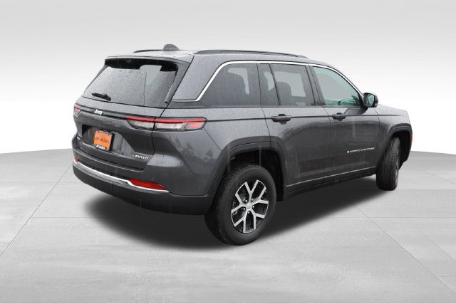 Certified 2024 Jeep Grand Cherokee Limited w/ Luxury Tech Group II AWD/4WD image 6