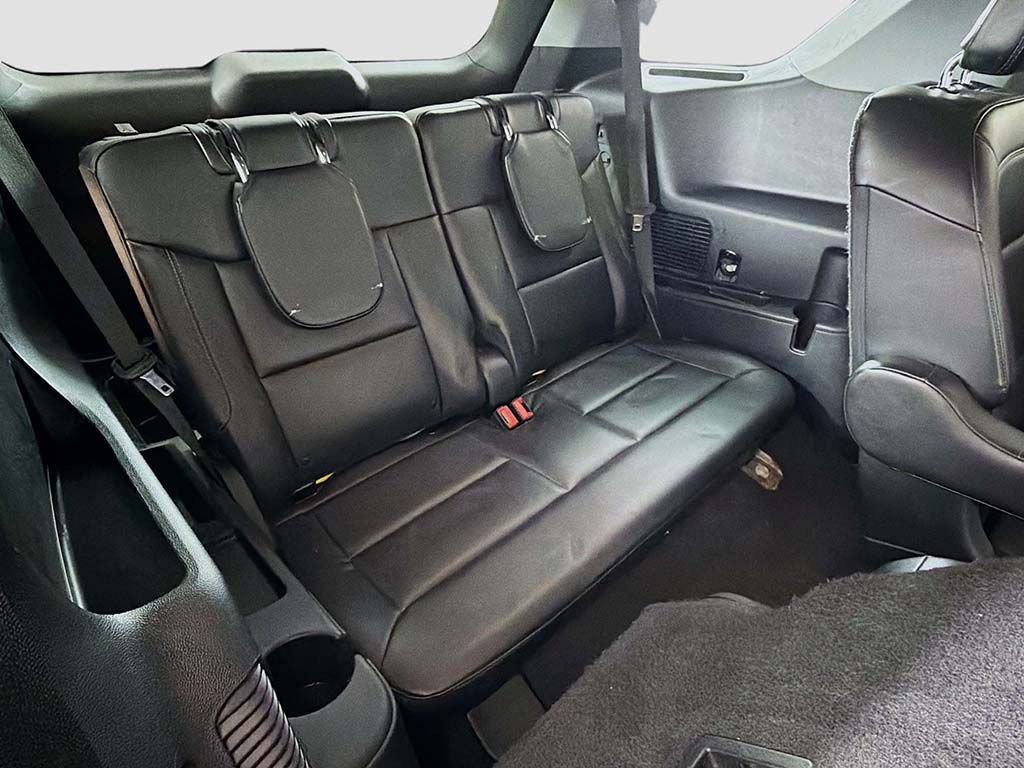 Used 2022 Ford Explorer XLT w/ Equipment Group 202A image 24