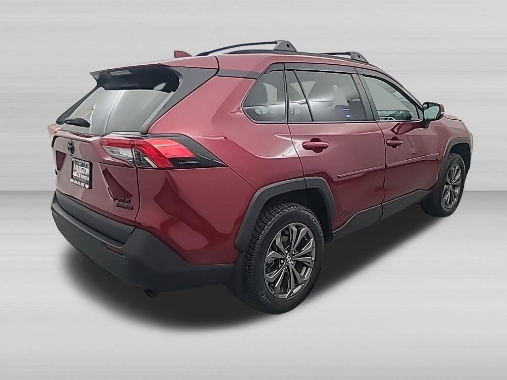 Used 2024 Toyota RAV4 XLE Premium w/ Weather Package AWD/4WD image 5