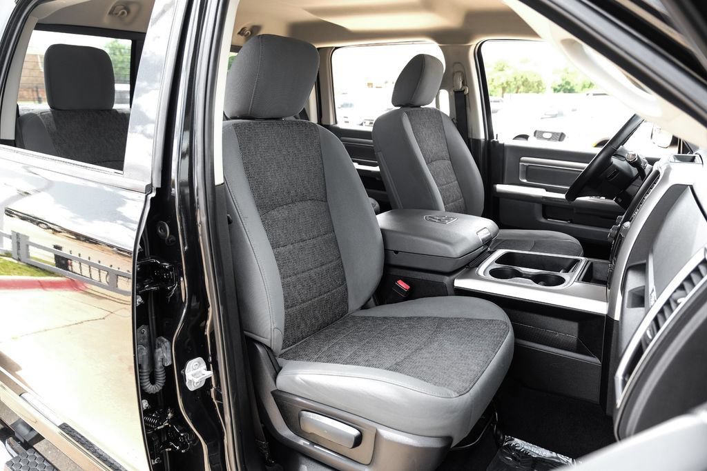 Used 2017 RAM 3500 Big Horn AWD/4WD image 35