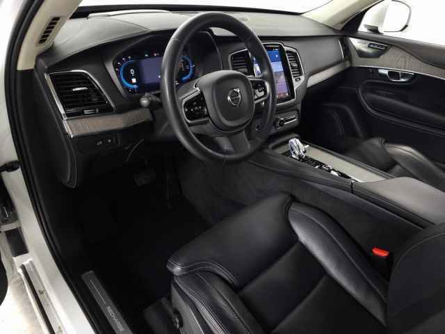 Used 2023 Volvo XC90 T8 Ultimate w/ Lounge Package image 18