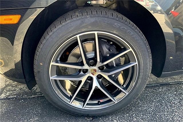 Certified 2026 Porsche Macan AWD/4WD image 14