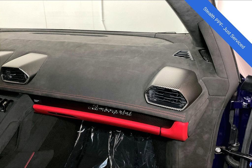 Used 2024 Lamborghini Huracan Tecnica image 13