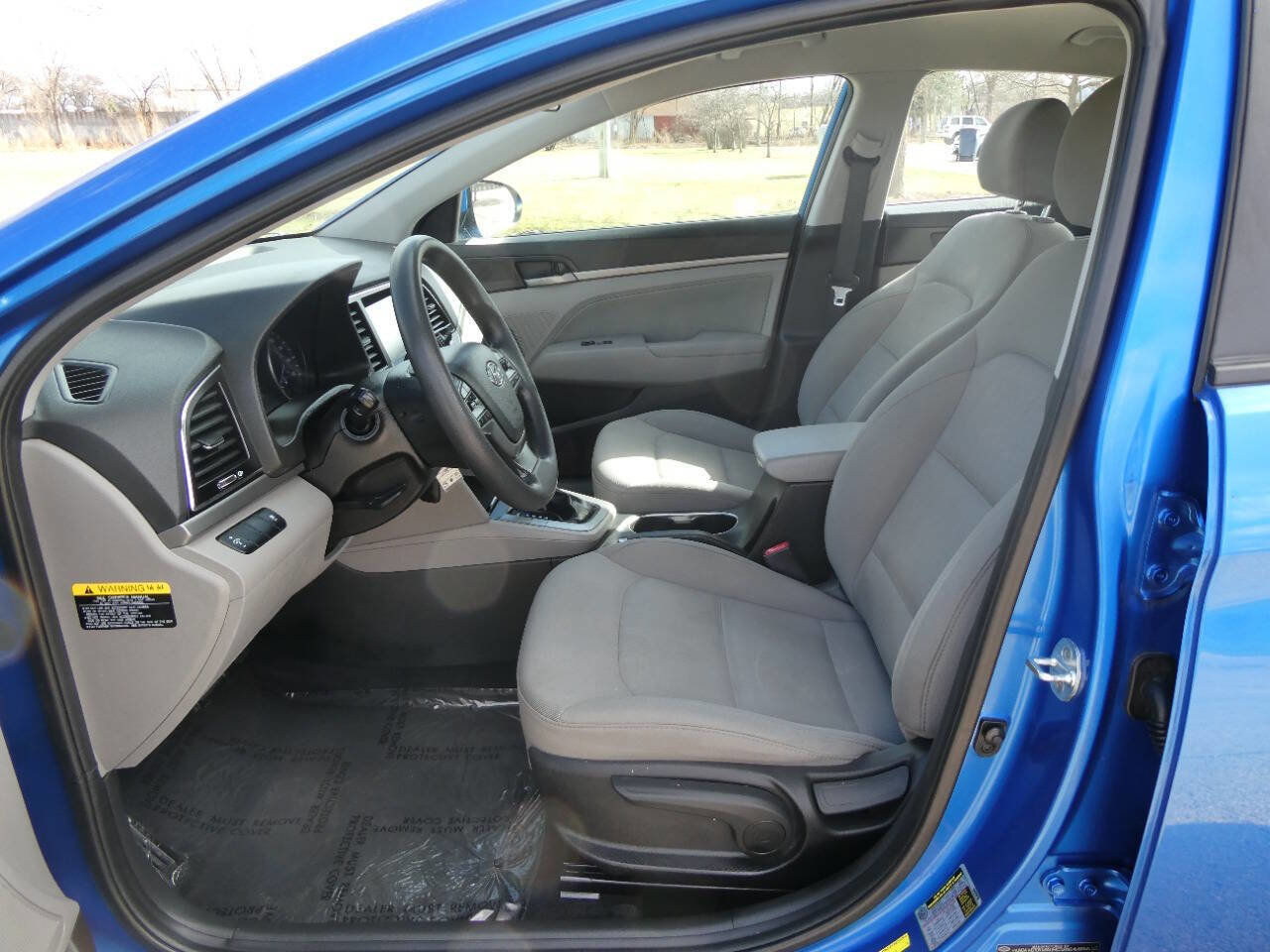 Used 2017 Hyundai Elantra SE FWD image 9
