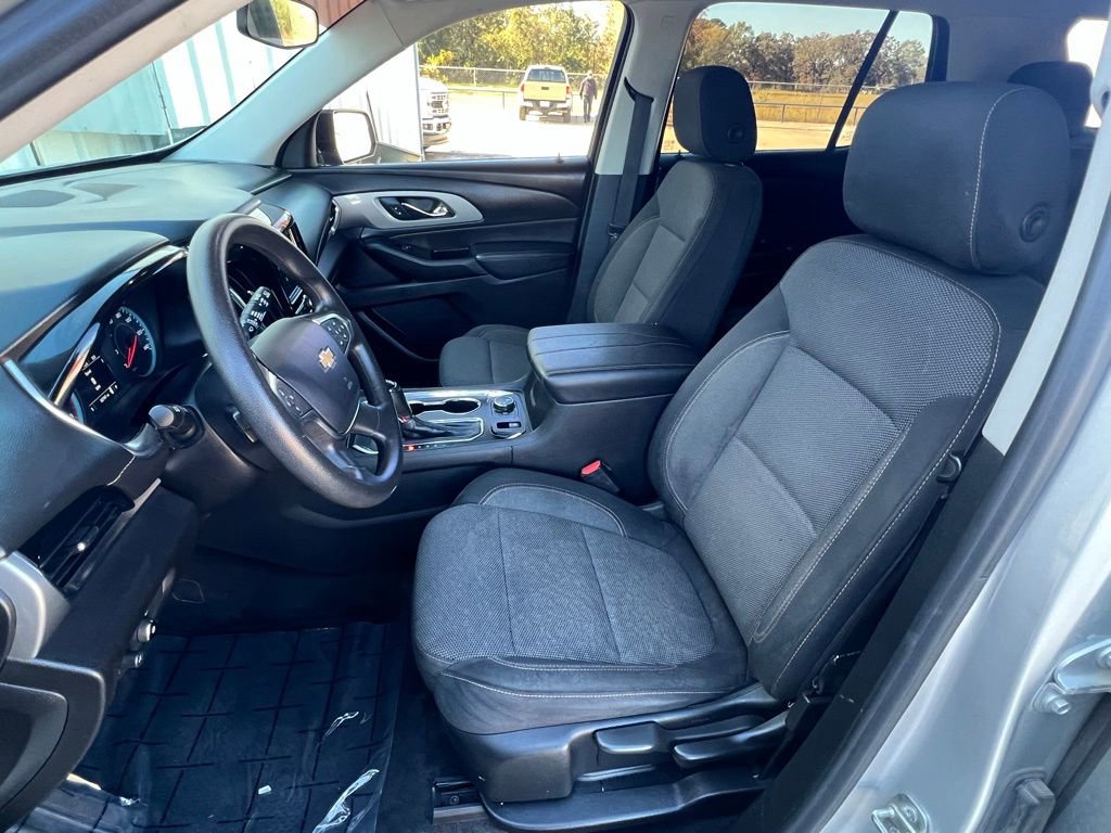 Used 2020 Chevrolet Traverse LS image 10