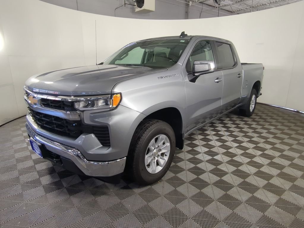 Used 2023 Chevrolet Silverado 1500 LT w/ Protection Package AWD/4WD image 4