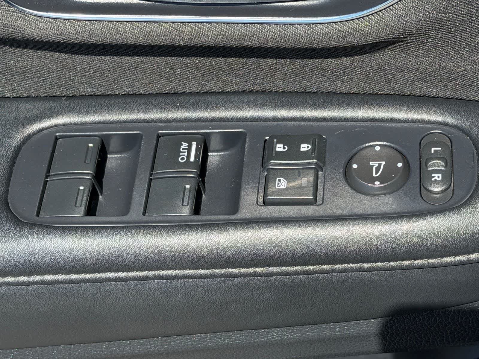 Used 2021 Honda HR-V EX image 13