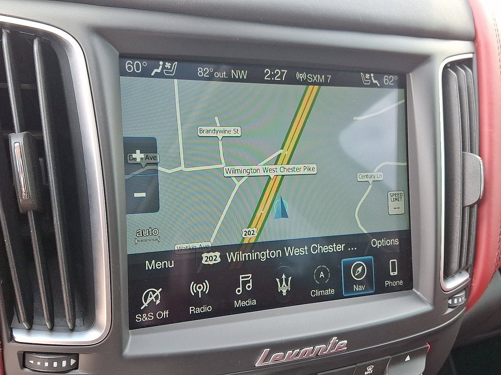 Used 2019 Maserati Levante Trofeo AWD/4WD image 17