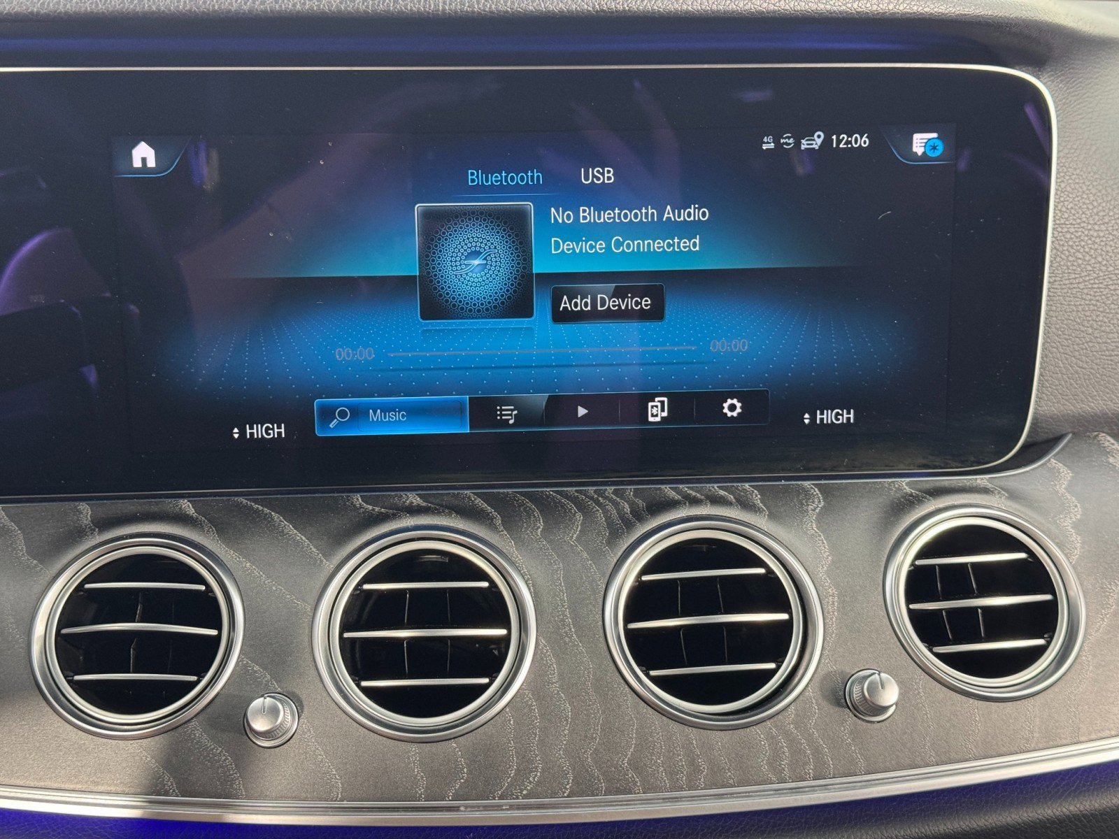 Used 2021 Mercedes-Benz E 350 Sedan w/ Premium Package image 27