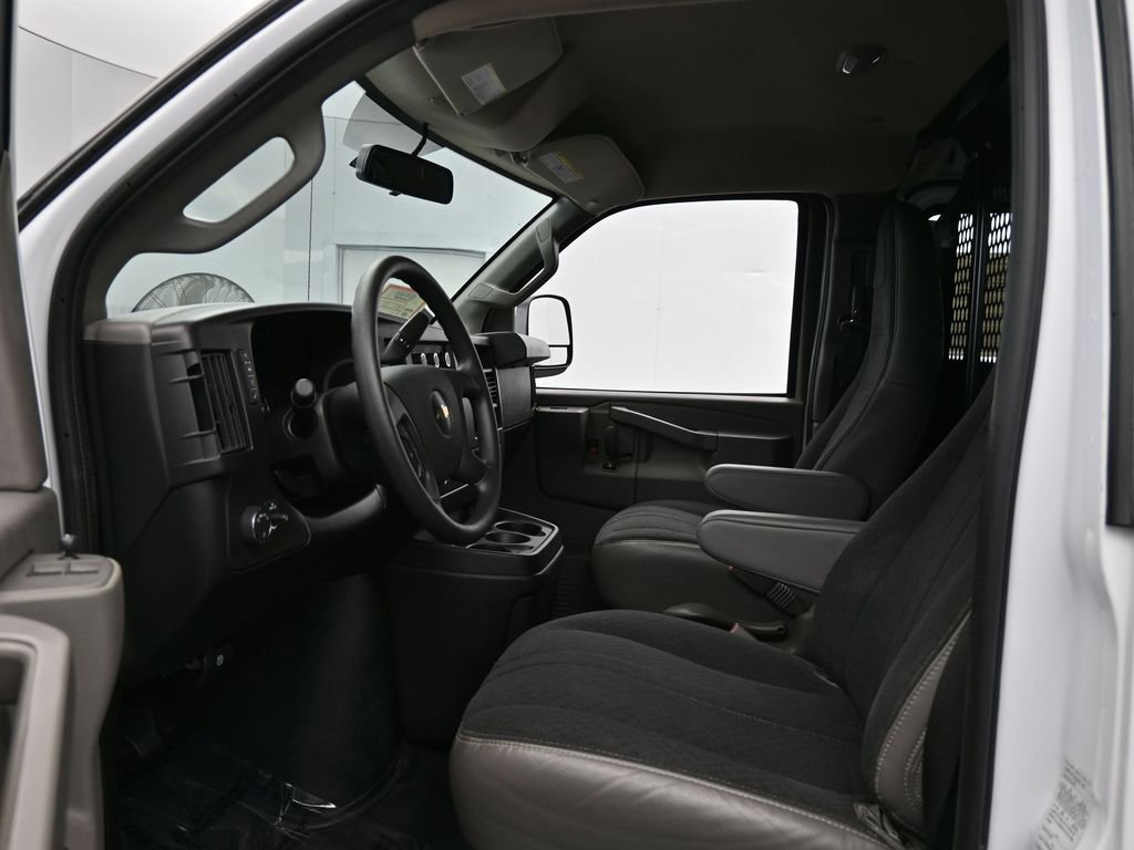 Used 2024 Chevrolet Express 2500 w/ Driver Convenience Package image 11