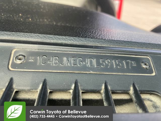 Used 2013 Jeep Wrangler Unlimited Sahara image 30