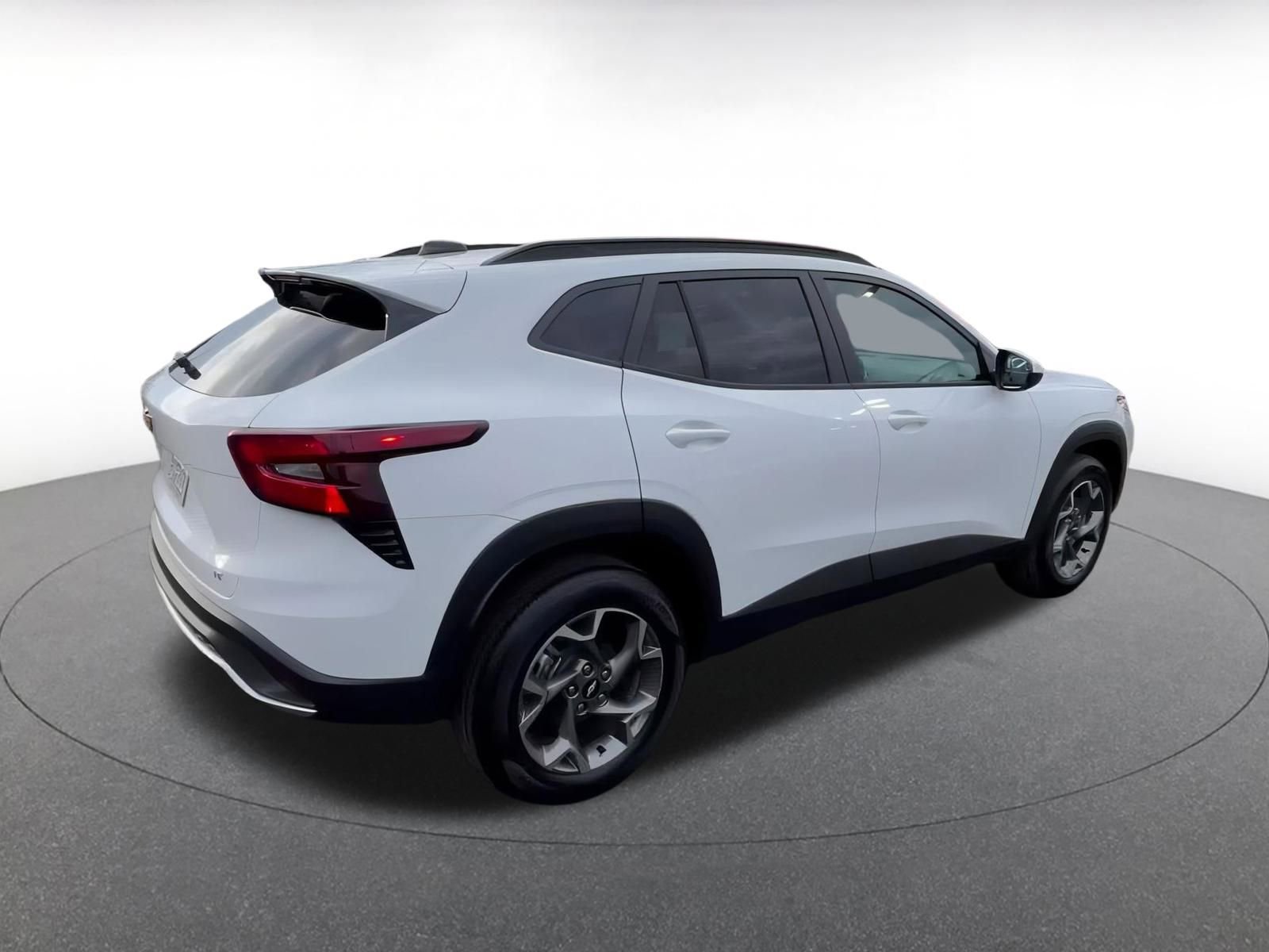 Used 2025 Chevrolet Trax LT image 15