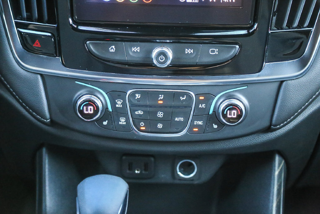 Certified 2023 Chevrolet Traverse LT FWD image 29