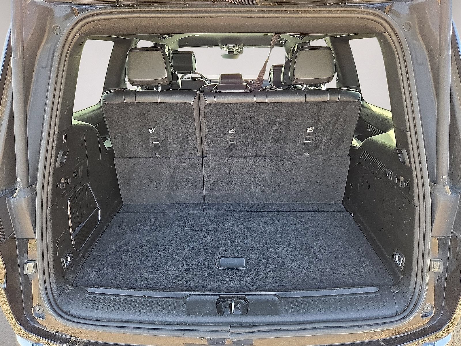 Used 2024 Jeep Wagoneer Series II w/ Flexible Seating Group RWD image 12