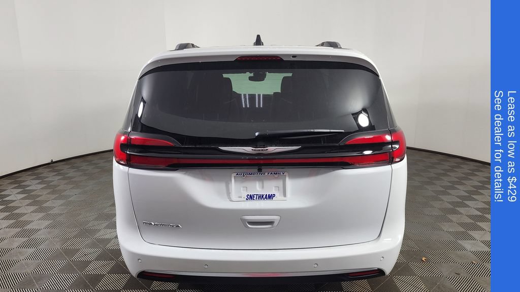 New 2026 Chrysler Pacifica Pinnacle FWD image 7